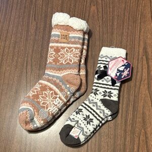NEW Muk Luks Women’s Cabin Socks Aromasoles Slipper Socks Lot 2 NWT